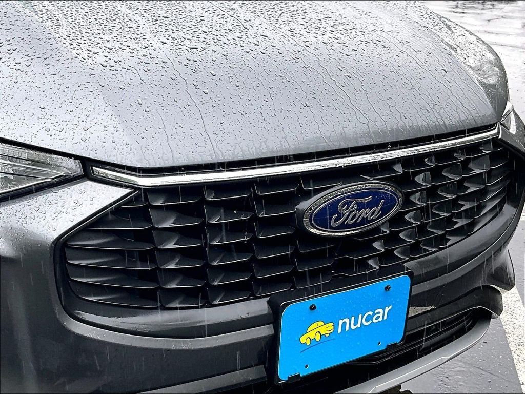 Used 2023 Carbonized Gray Metallic Ford Active image 31