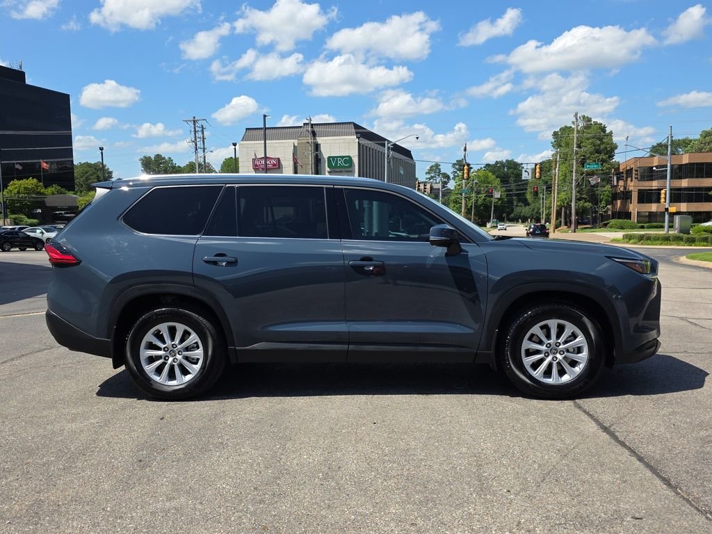 Used 2024 White Toyota XLE image 6