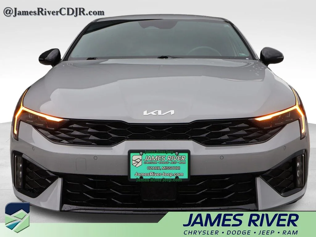 Used 2025 Gray Kia GT-Line image 7