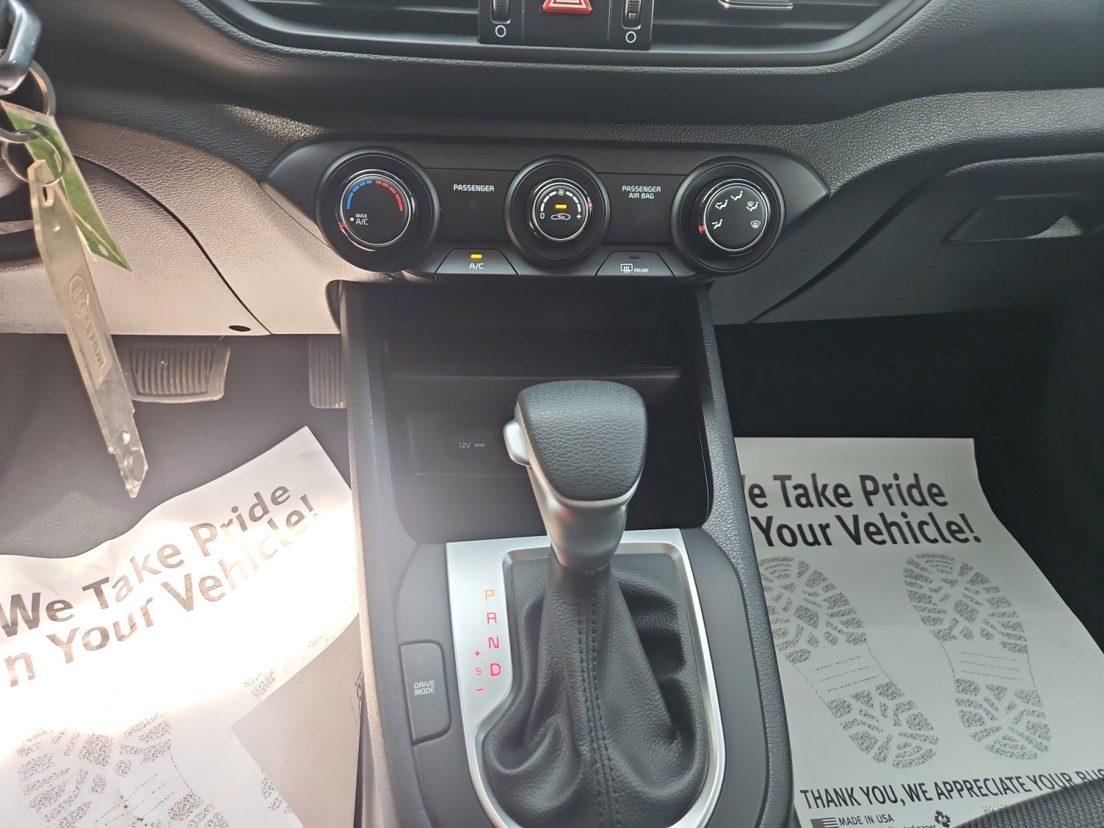 Used 2024 Gravity Gray Kia LXS image 18