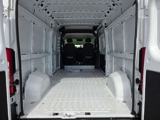 New 2026 Bright White Clear-Coat Exterior Paint RAM High Roof image 9