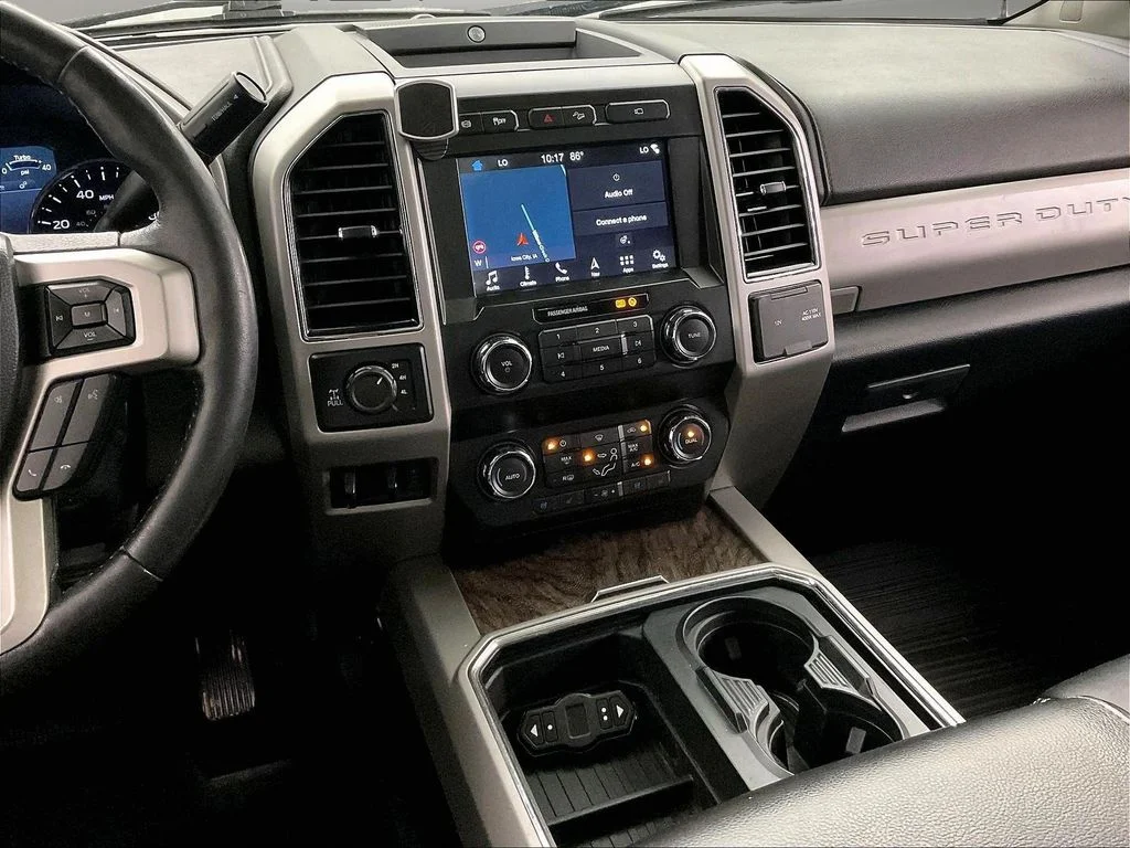 Used 2019 Black Ford Lariat image 9