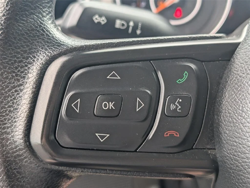 Used 2021 Sting-gray Clea Jeep Sport image 25