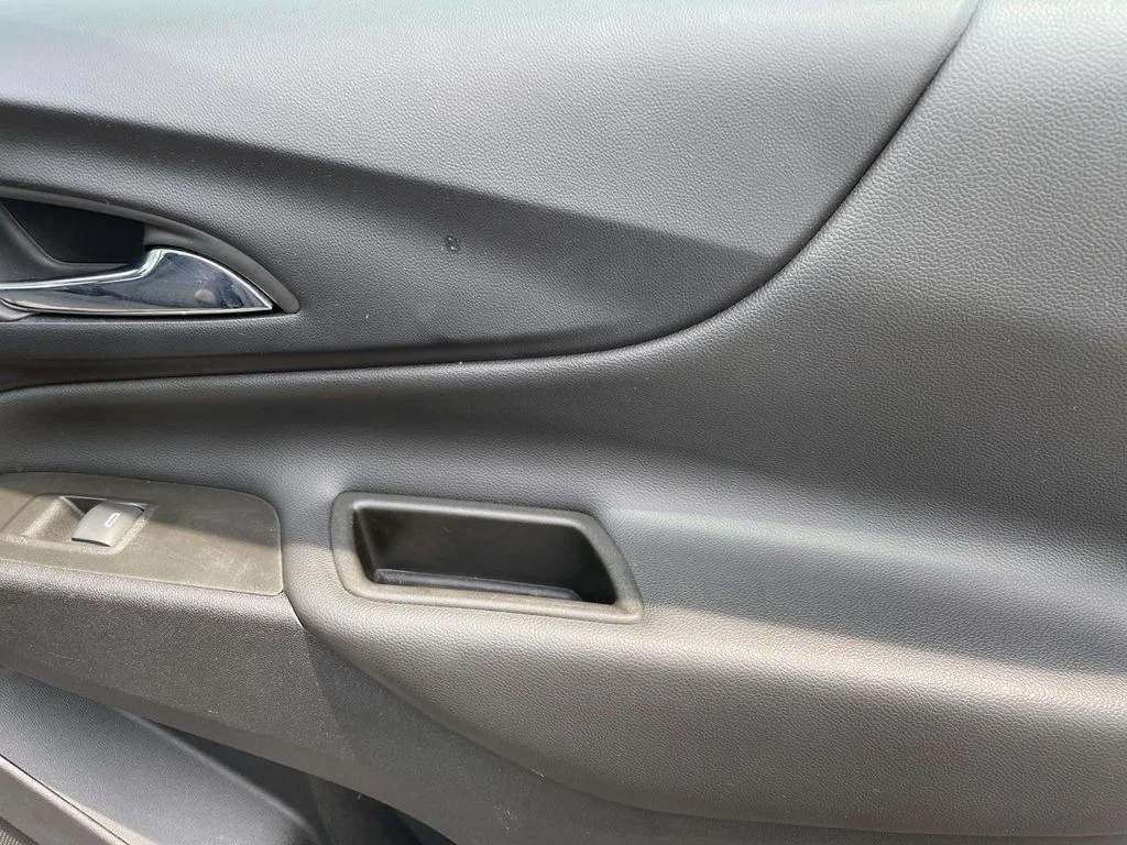 Used 2023 Iron Gray Metallic Chevrolet LT image 7