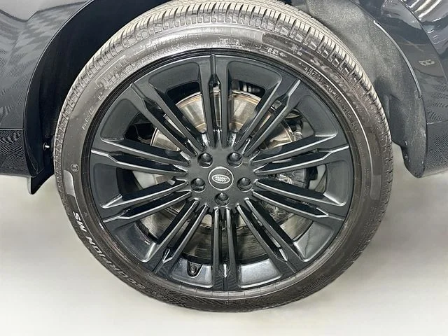 Certified Used 2025 Santorini Black Land Rover SE image 32
