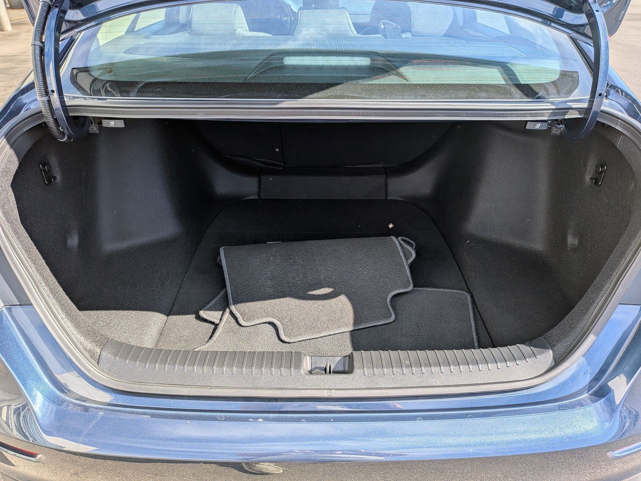 Used 2025 Blue Honda SE image 31