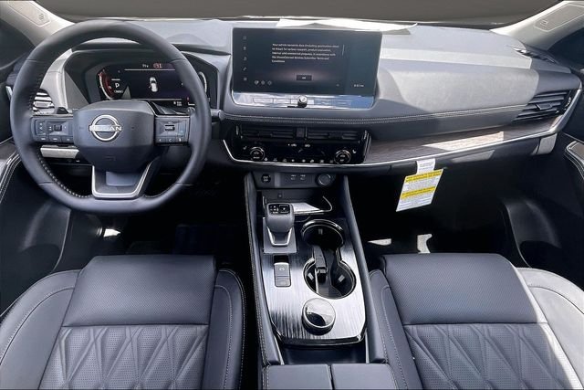 New 2026 Gold Nissan Platinum image 5