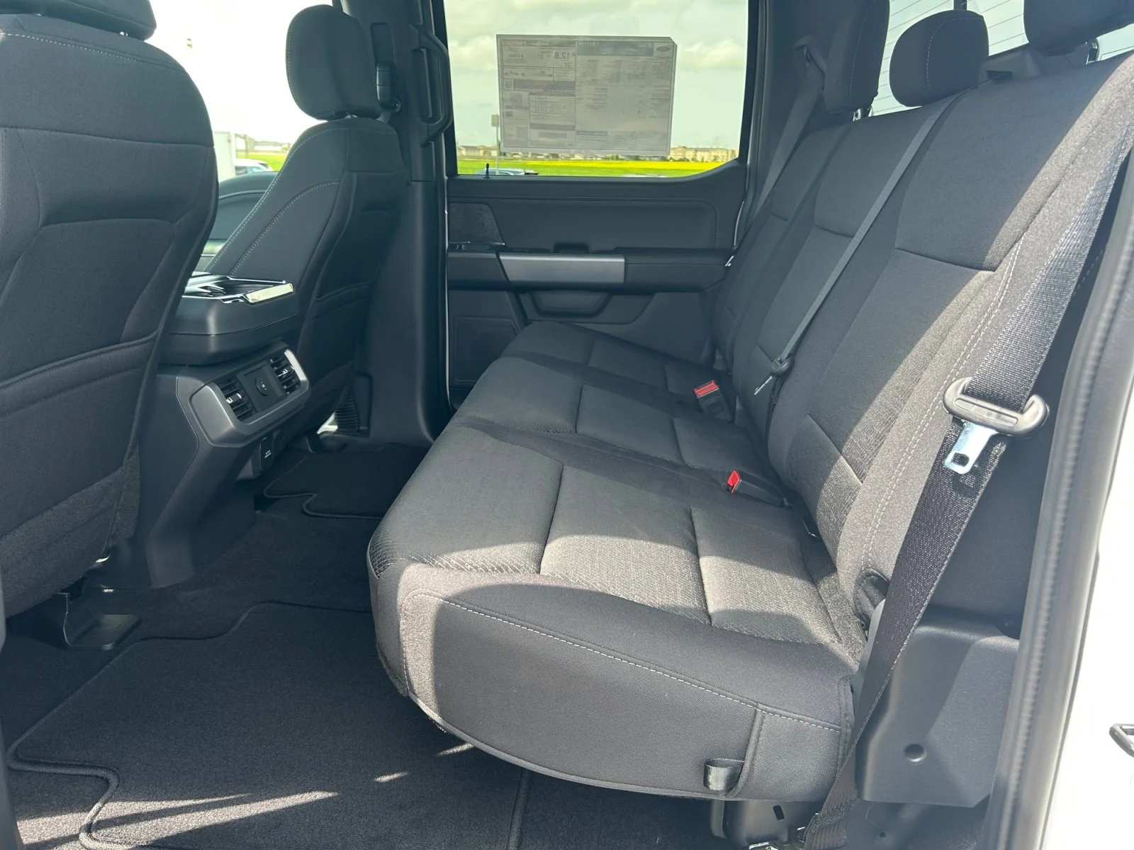 New 2026 Oxford White Ford XLT image 18