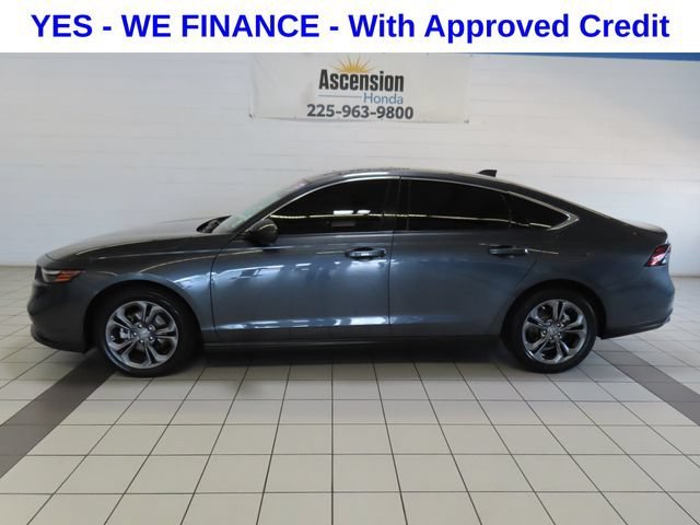 Used 2023 METEORITE GRAY METALLIC Honda EX image 3