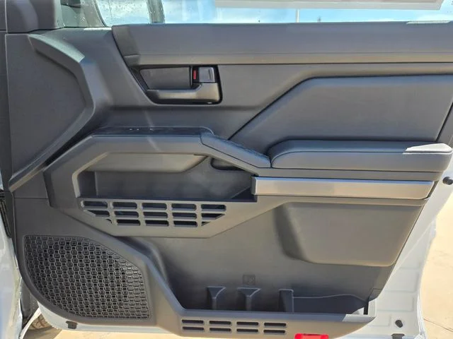New 2026 Ice Cap Toyota SR5 image 23