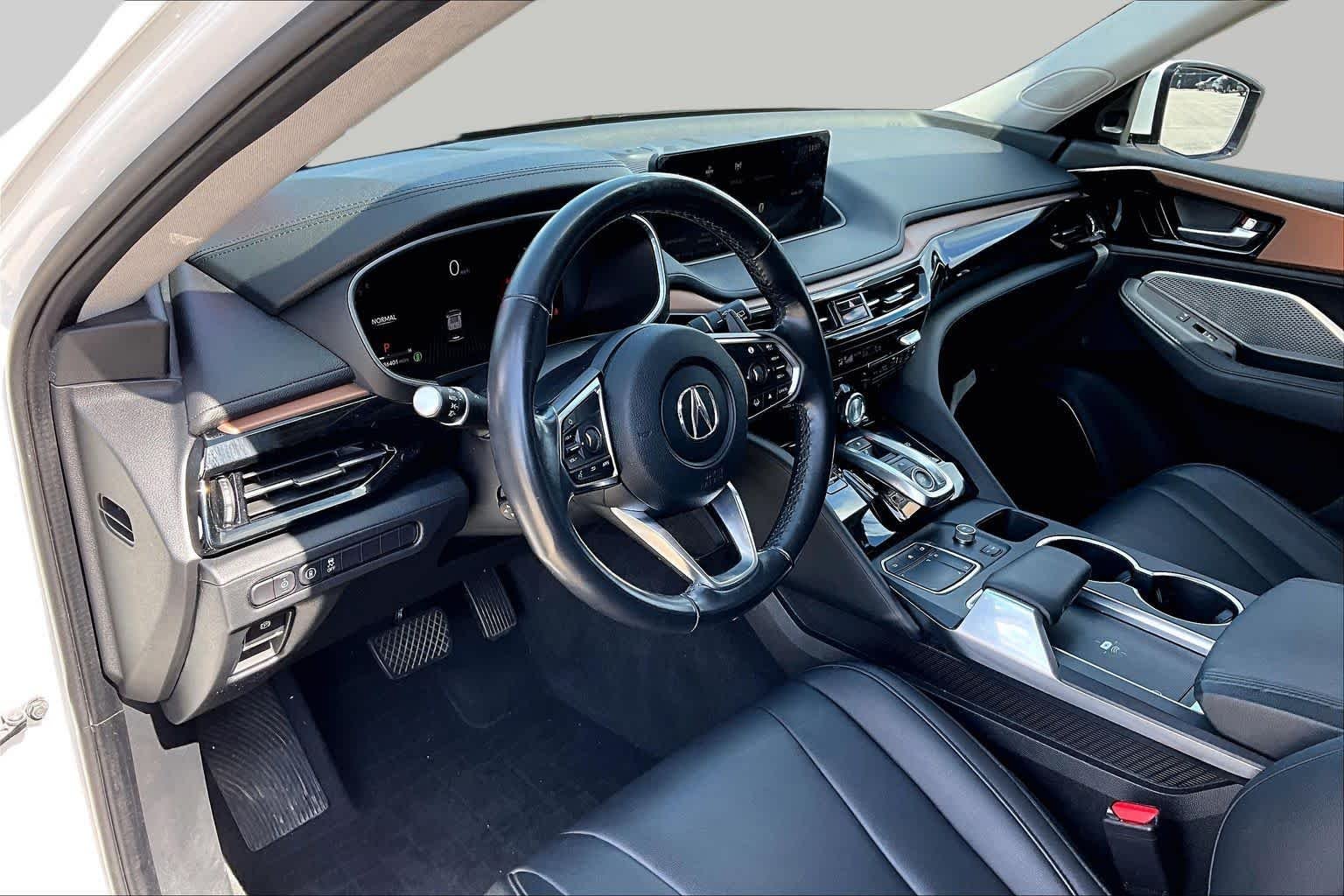 Used 2022 Platinum White Pearl Acura  image 18