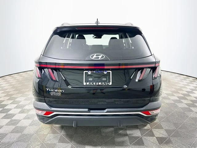 Certified Used 2022 Black Hyundai SEL image 4