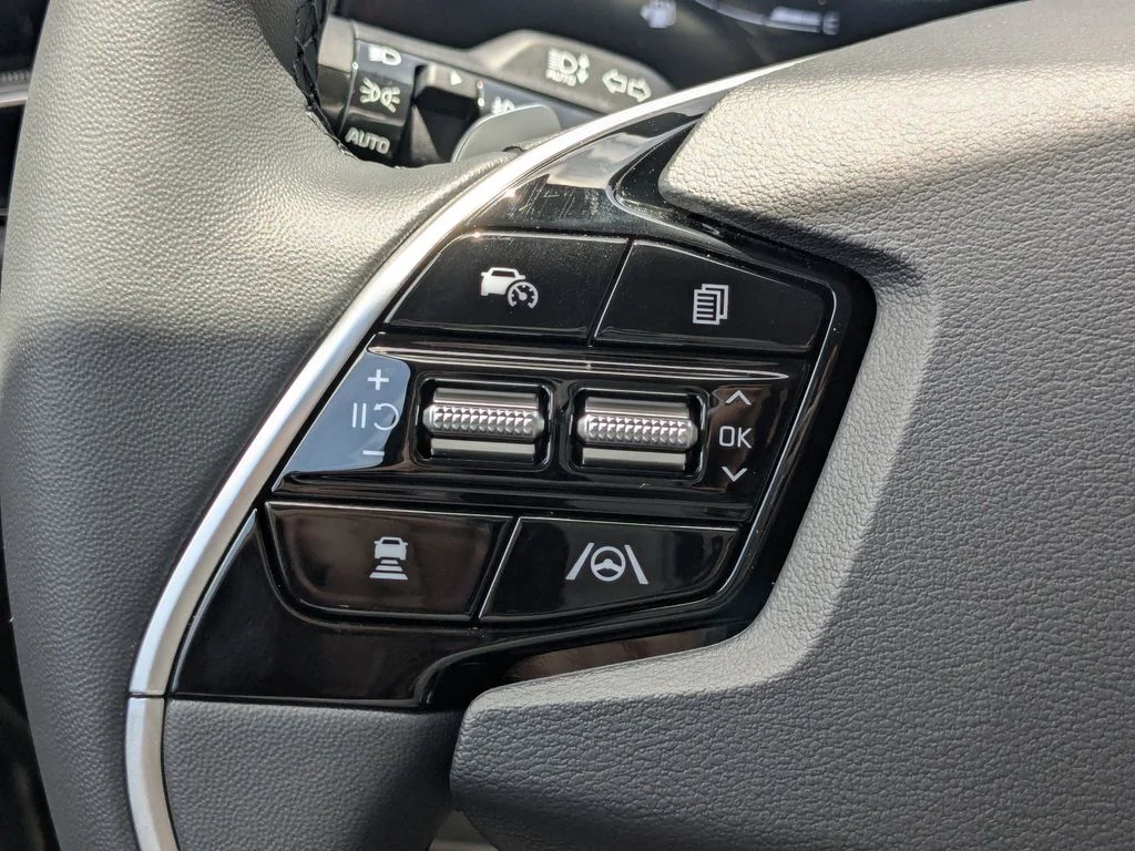 2025 Kia Niro EX Touring - Photo 25