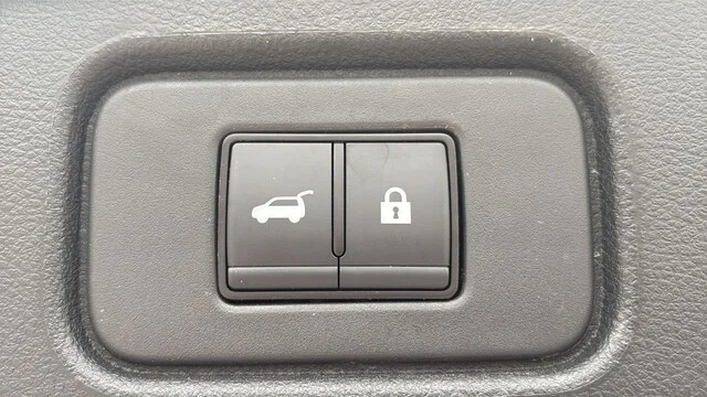 Used 2023 Pearl White Tricoat Nissan Platinum image 32
