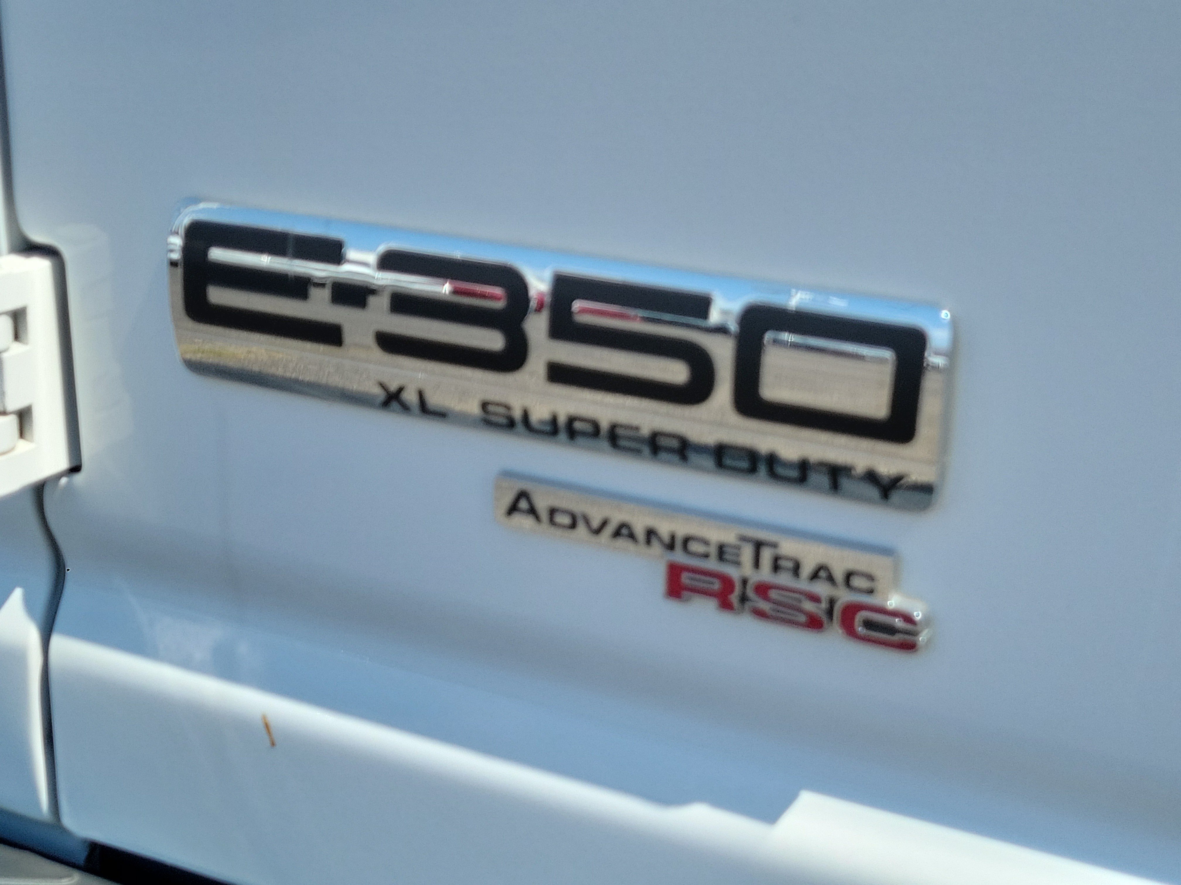 Used 2014  Ford XL image 7