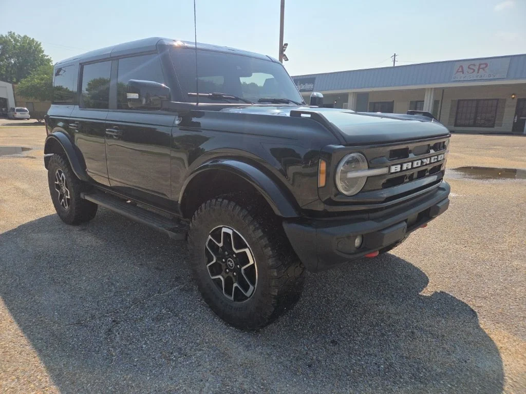 Used 2024 Shadow Black Ford Outer Banks image 11
