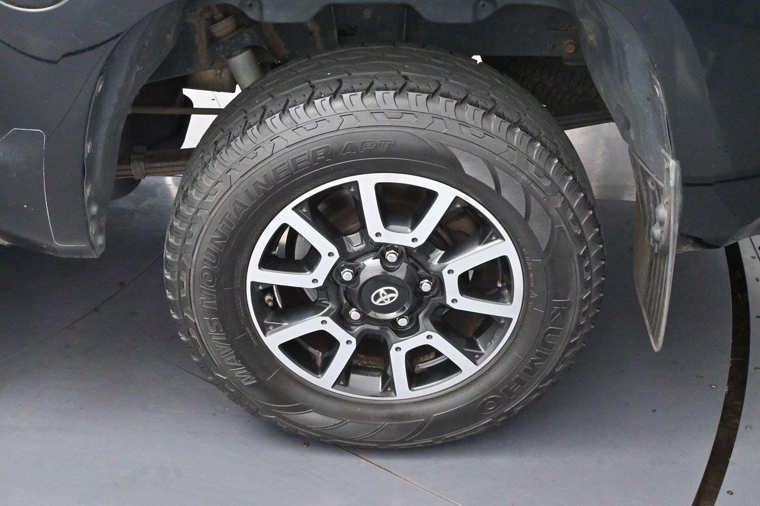 Used 2015 Attitude Black Metallic Toyota Limited image 31