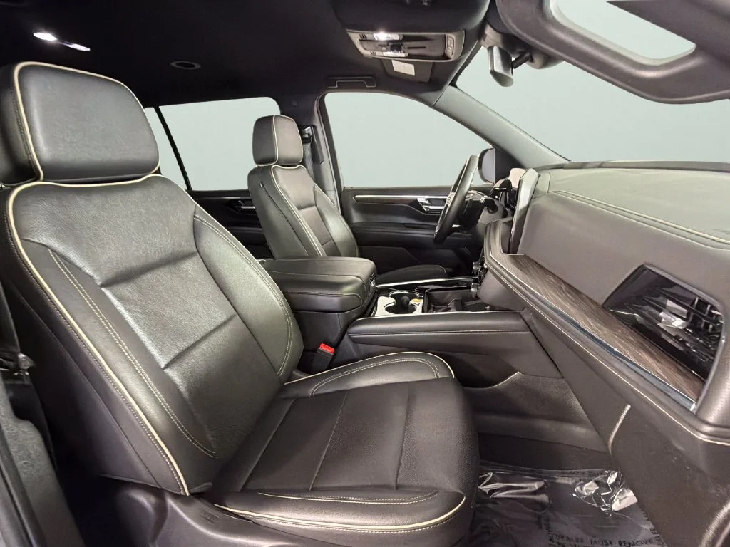 Used 2025 Sterling Gray Metallic Chevrolet Premier image 34