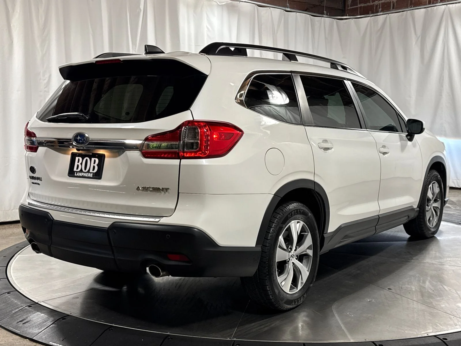 Used 2022 White Subaru Premium image 10