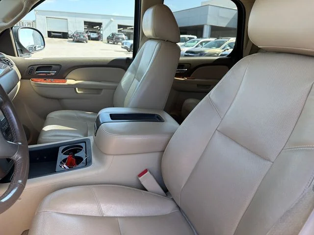 Used 2013 Black GMC SLT image 18