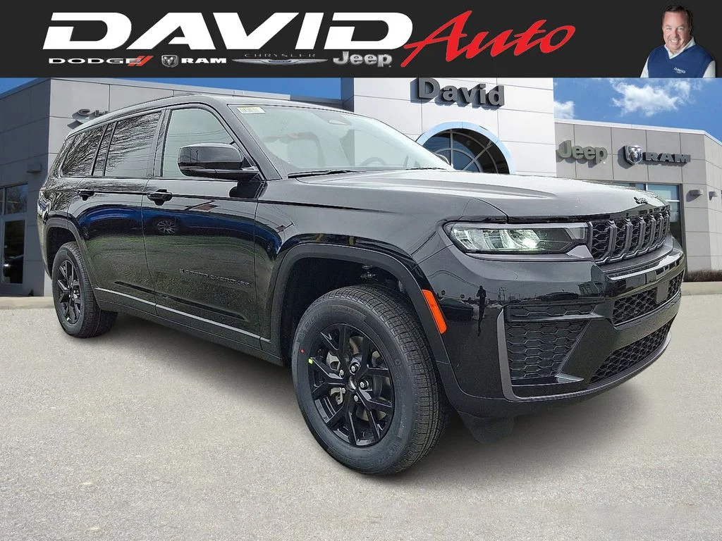 New 2026 Diamond Black Crystal Pearl-Coat Exterior Paint Jeep Altitude image 1