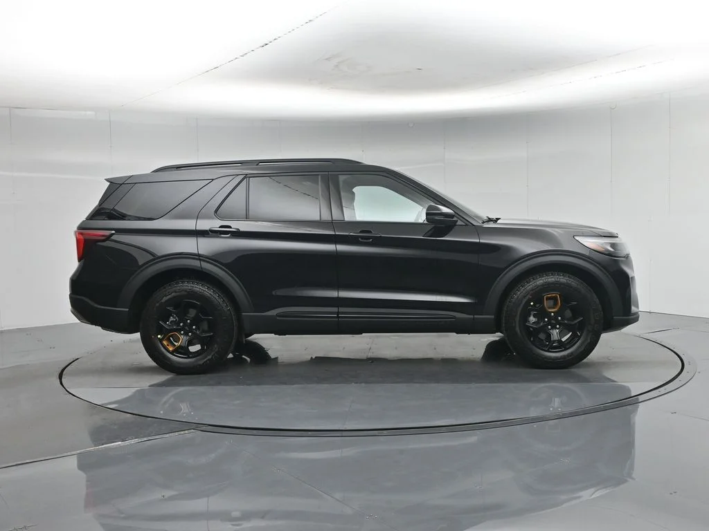 New 2026 Agate Black Metallic Ford Tremor image 27