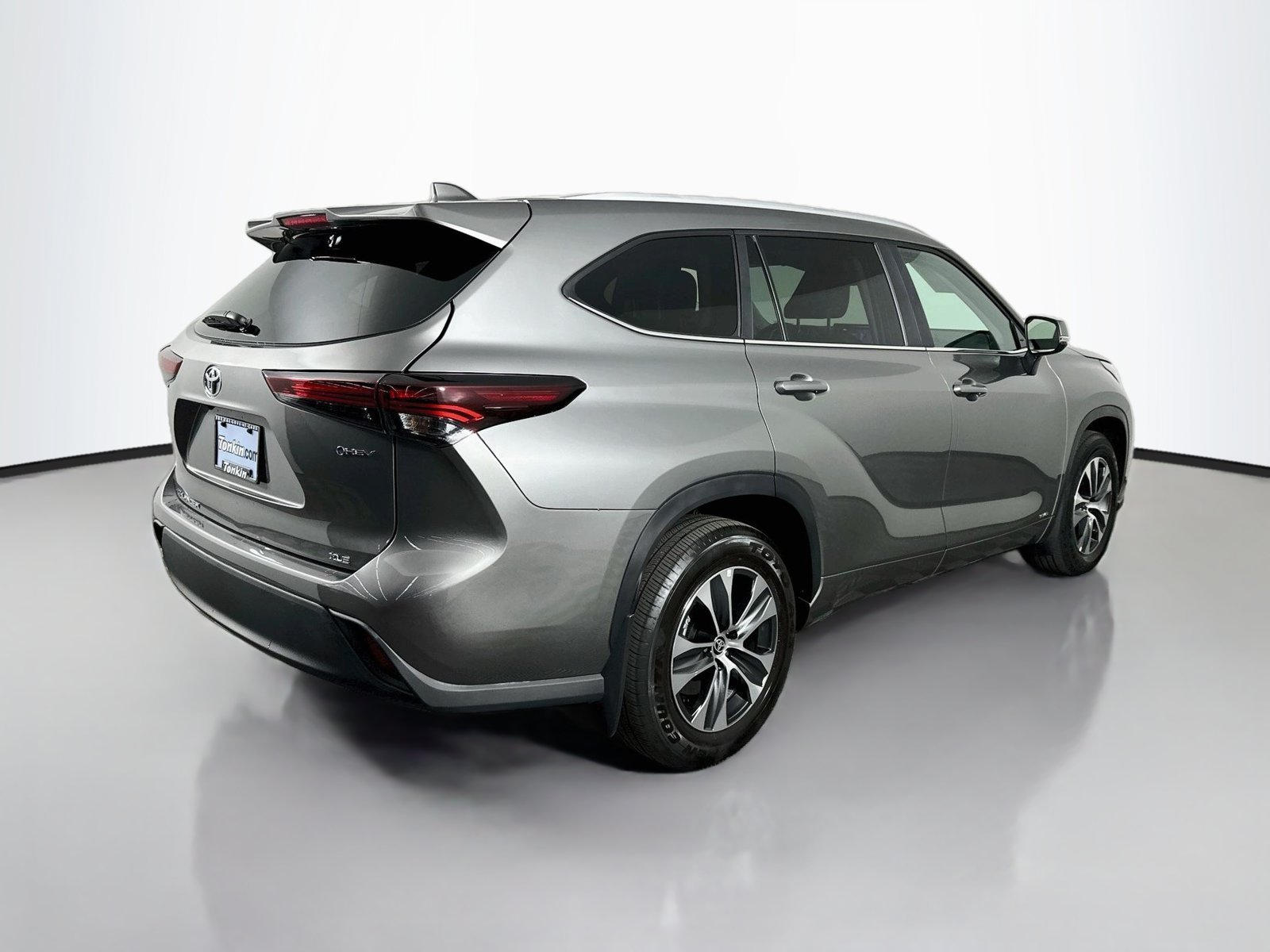 Used 2026 Heavy Metal Toyota XLE image 7