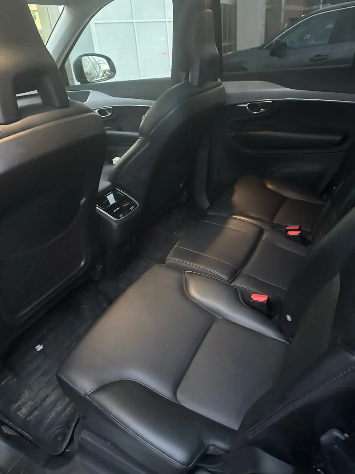 Used 2021 Thunder Grey Metallic Volvo Momentum image 10