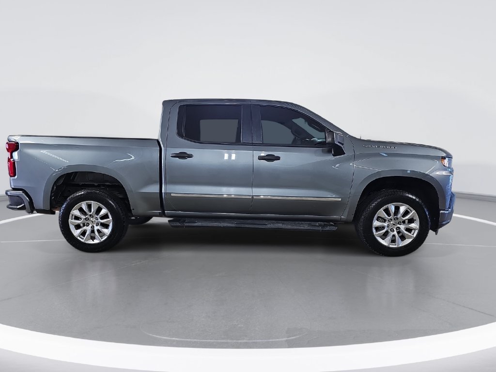 Used 2020 Chevrolet Silverado 1500 Custom with VIN 3GCPWBEF9LG135564 for sale in Hudsonville, MI