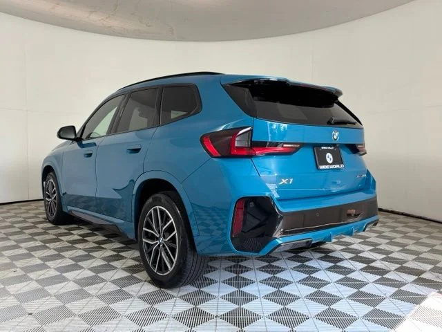 Used 2023 Blue Bay Lagoon Metallic BMW xDrive28i image 5