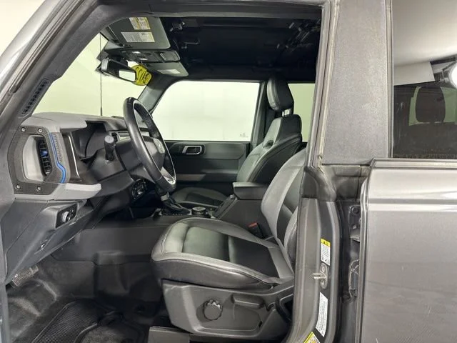 Used 2023  Ford Base image 6
