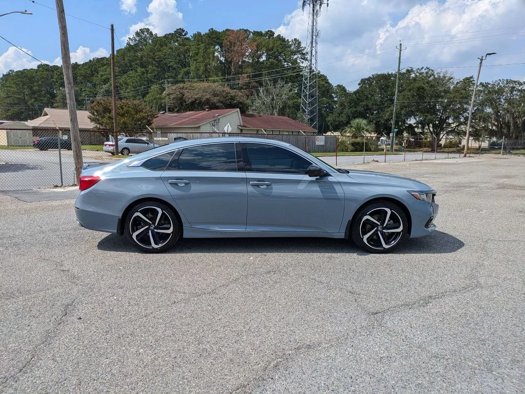 Used 2022  Honda Sport 2.0T image 3