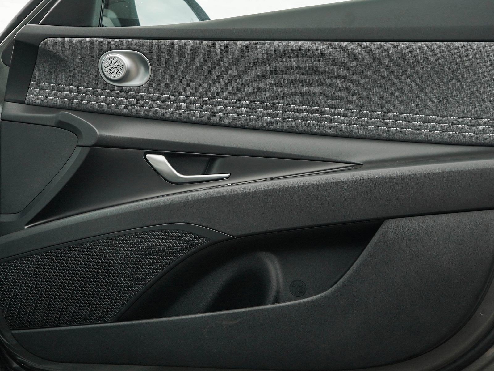 New 2026 Amazon Gray Hyundai SEL Sport Plus Sedan FWD image 8