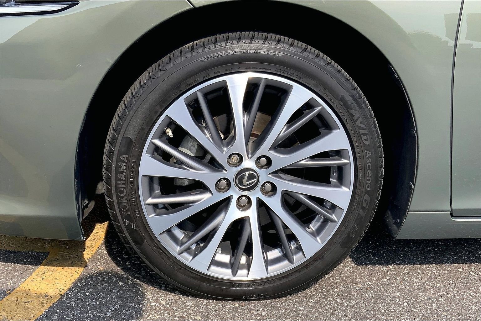 Used 2021 Green Lexus 350 image 10