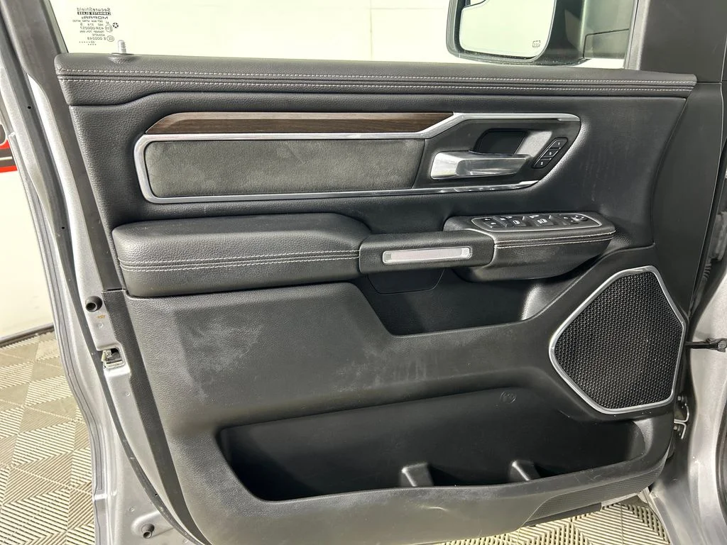 Used 2022 Silver Ram Laramie image 11