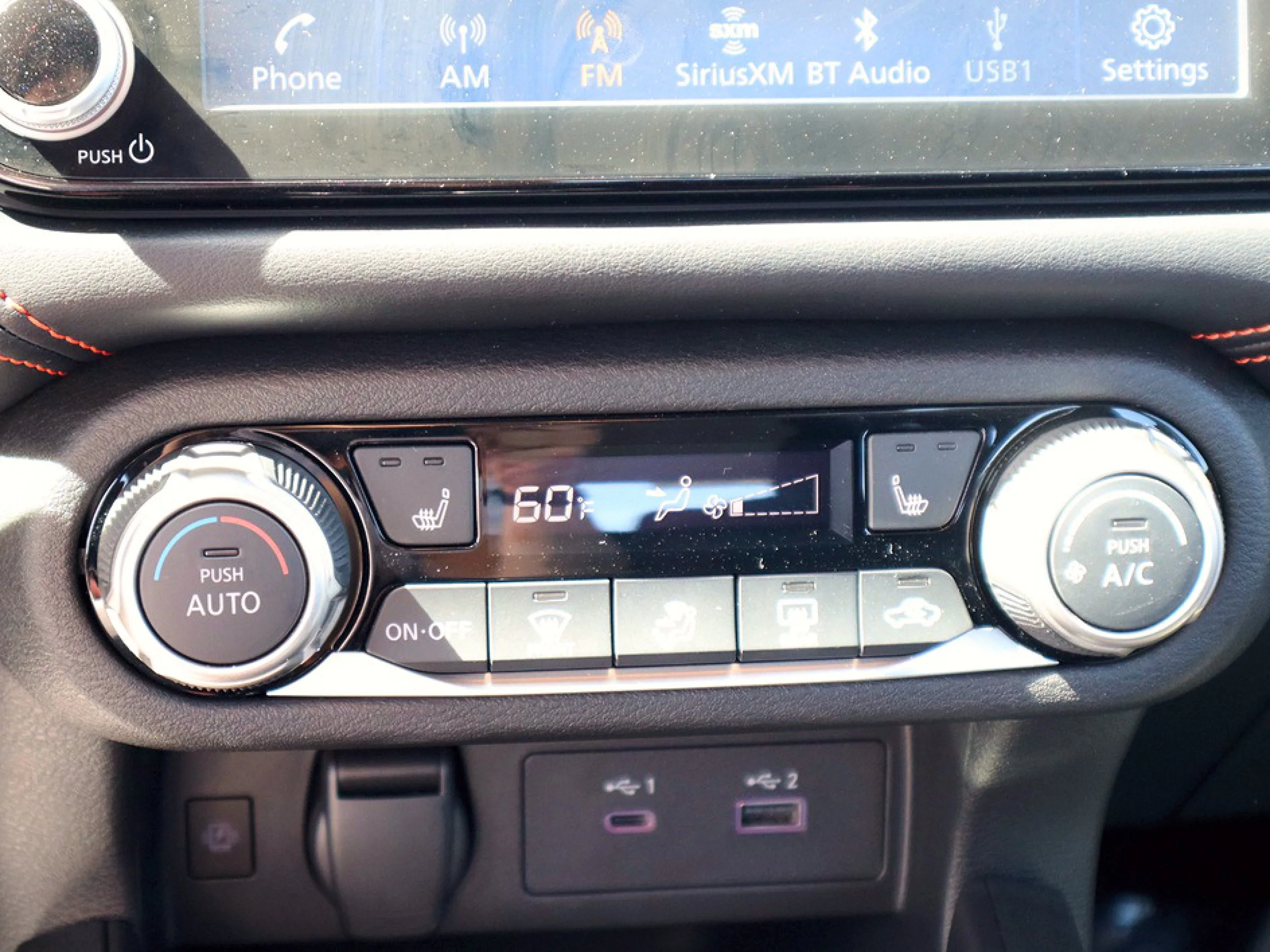 2025 Nissan Versa Sedan SR - Photo 17