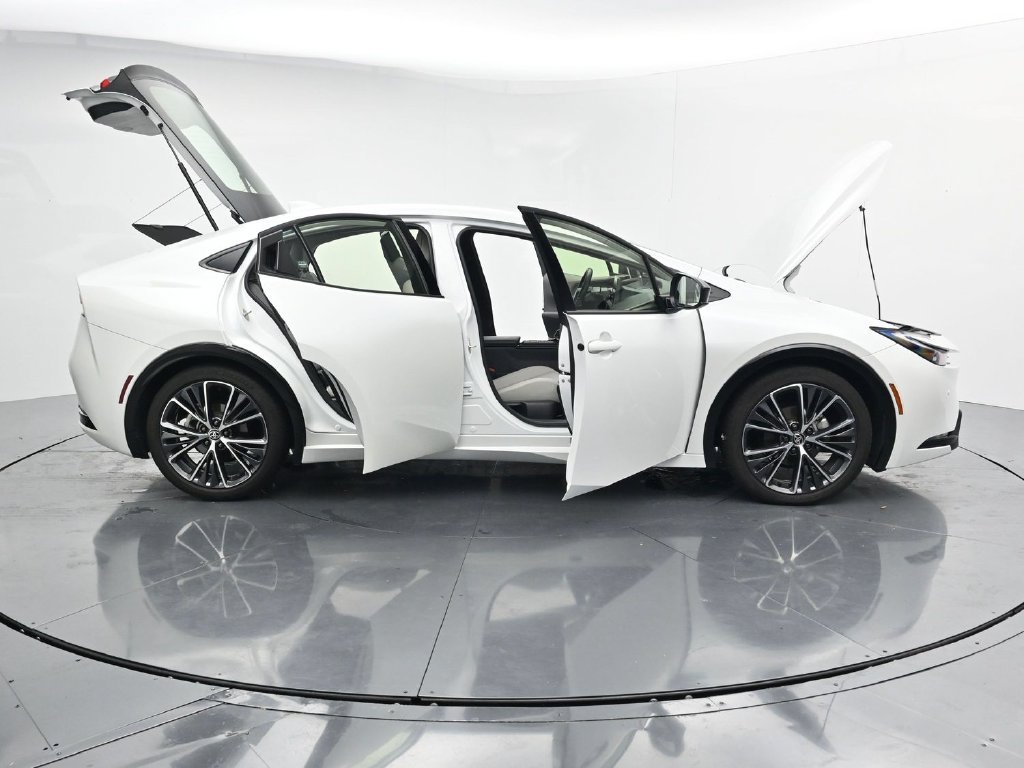 Used 2024 Beige Toyota XLE image 42