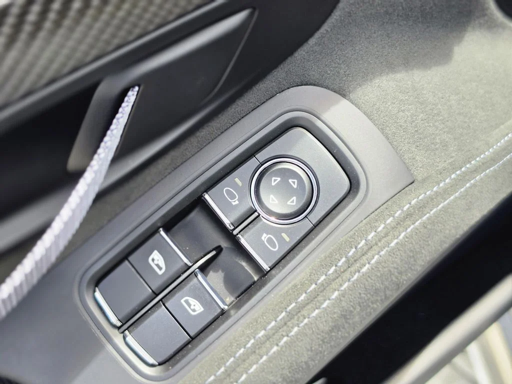 Used 2025 GT Silver Metallic Porsche GT4 RS image 9