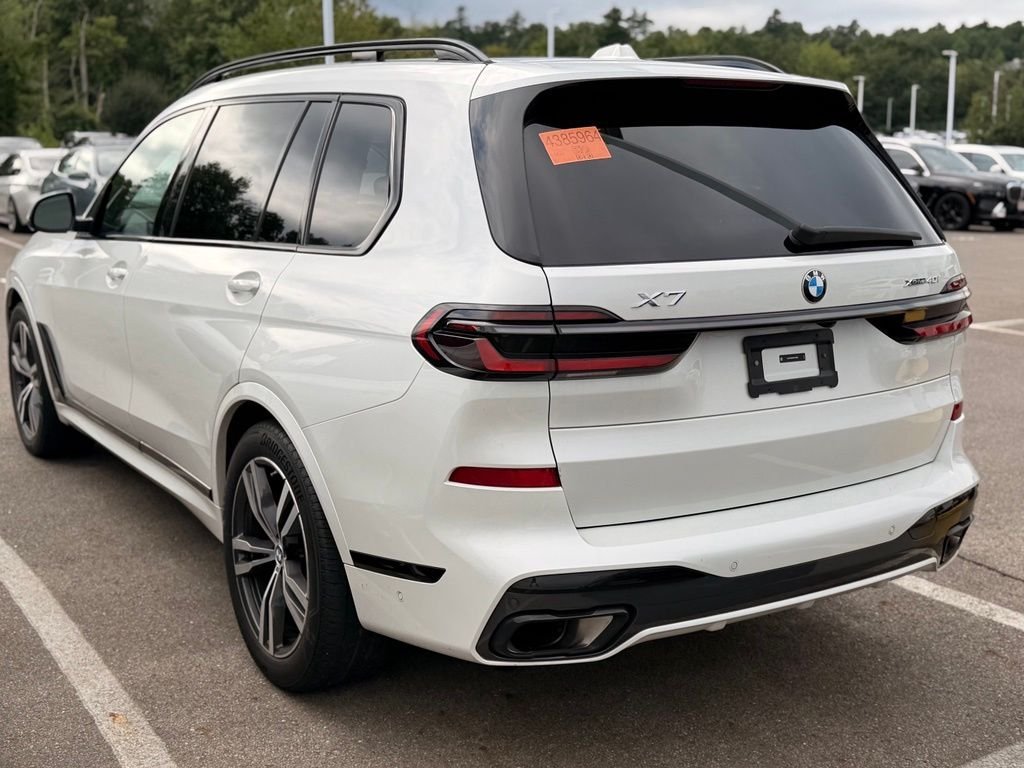 Certified Used 2025 Mineral White Metallic BMW xDrive40i image 3