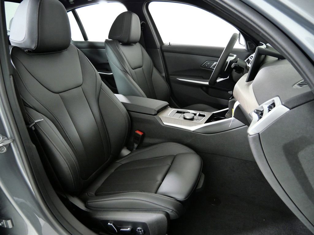 2026 BMW 3 Series 330i - Photo 21