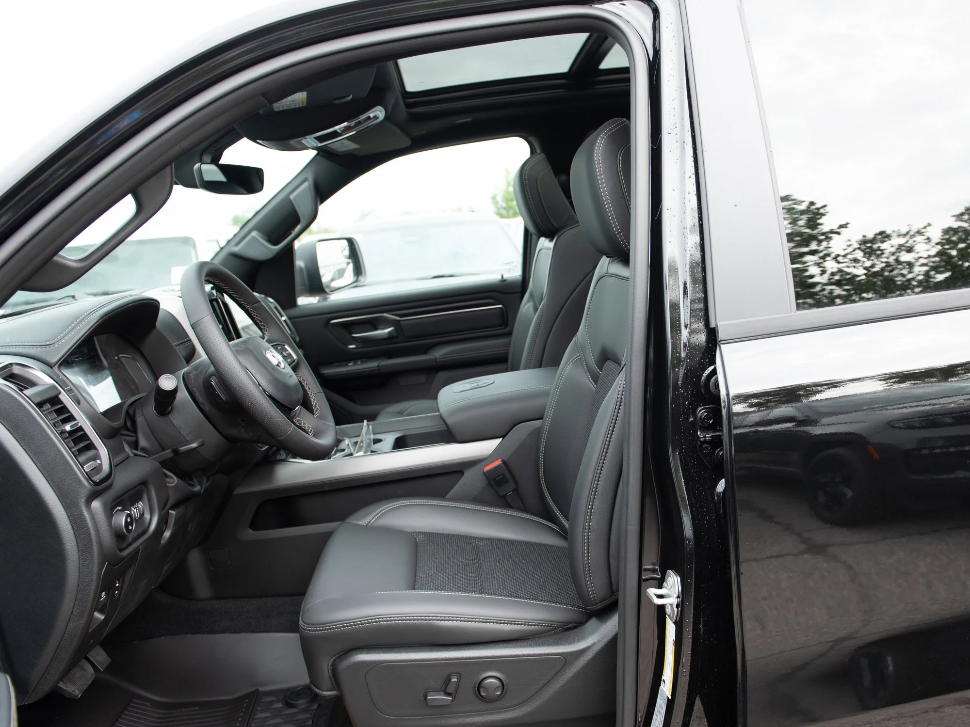 New 2026 Black RAM Sport* image 20