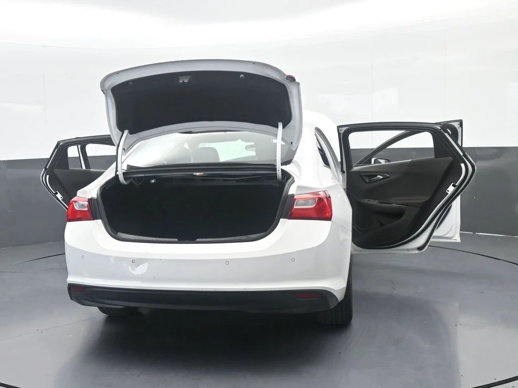 Used 2024 Summit White Chevrolet LT image 70