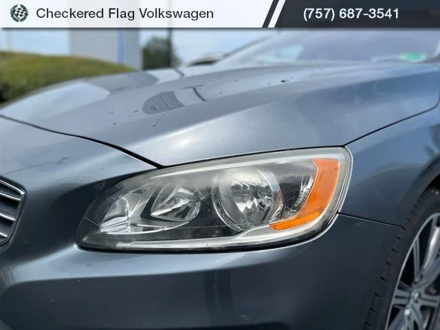 Used 2017 Bright Silver Metallic Volvo T5 image 11