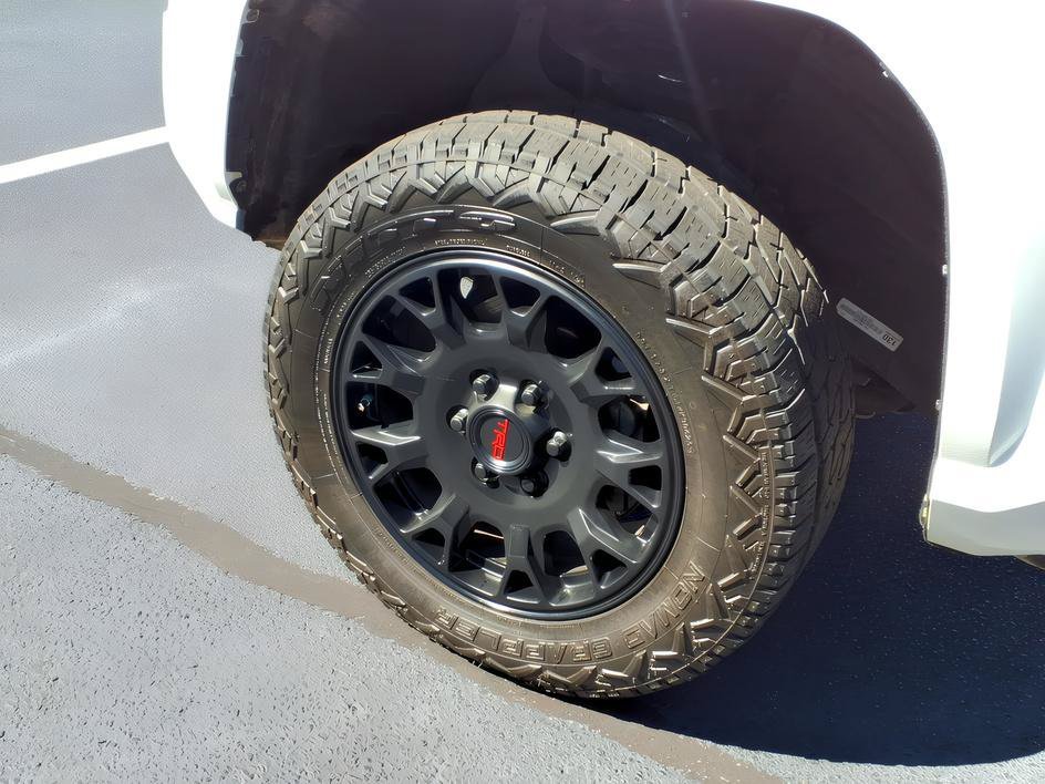 Used 2025 Ice Cap Toyota SR5 image 9