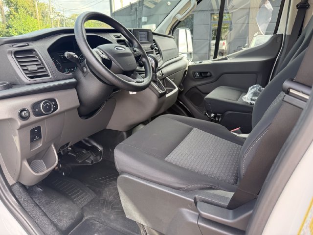 Certified Used 2025 Oxford White Ford Base image 10