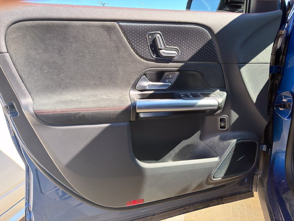 Used 2024 Blue Mercedes-Benz GLA 250 image 12