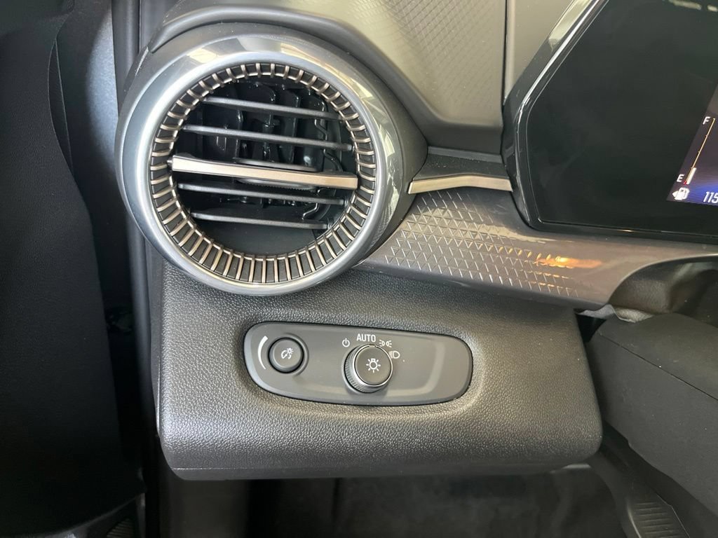 2025 Chevrolet Trax Activ - Photo 13