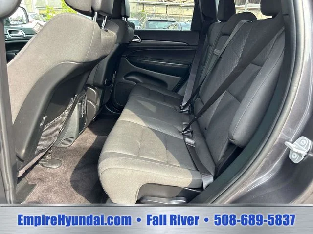 Used 2019 Gray Jeep Laredo E image 11