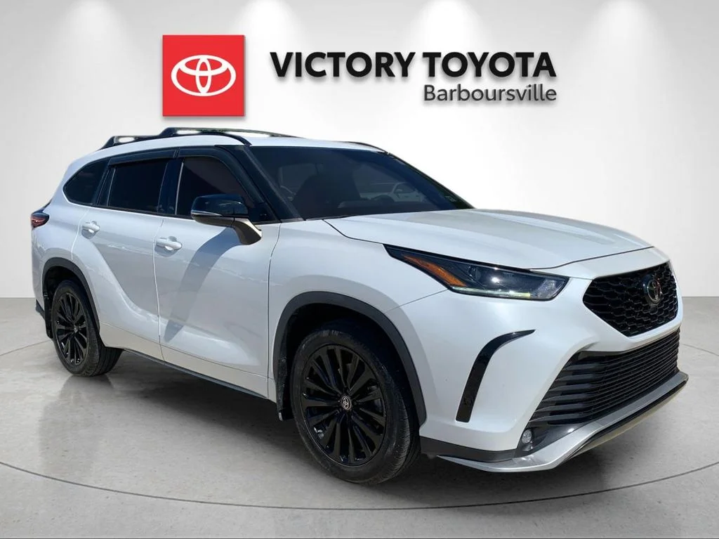 Used 2023 Beige Toyota XSE image 5