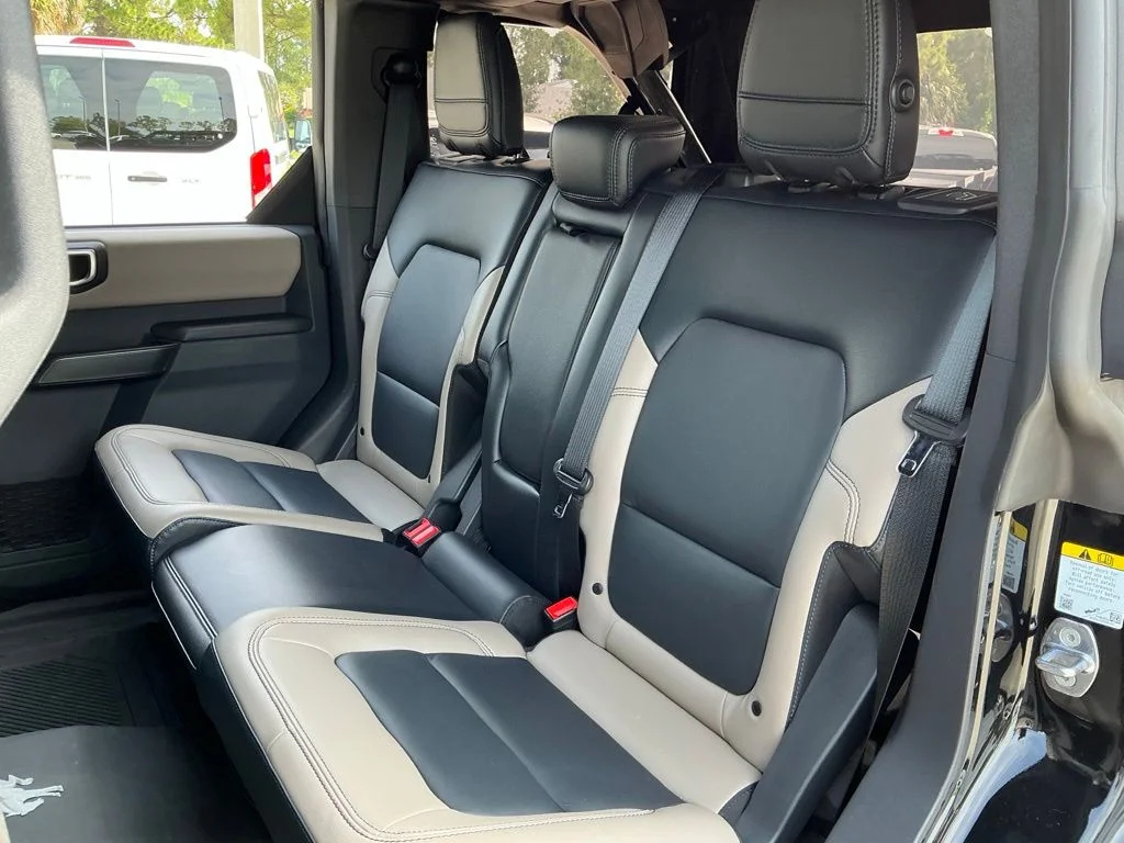 Used 2024 Black Ford Wildtrak image 30
